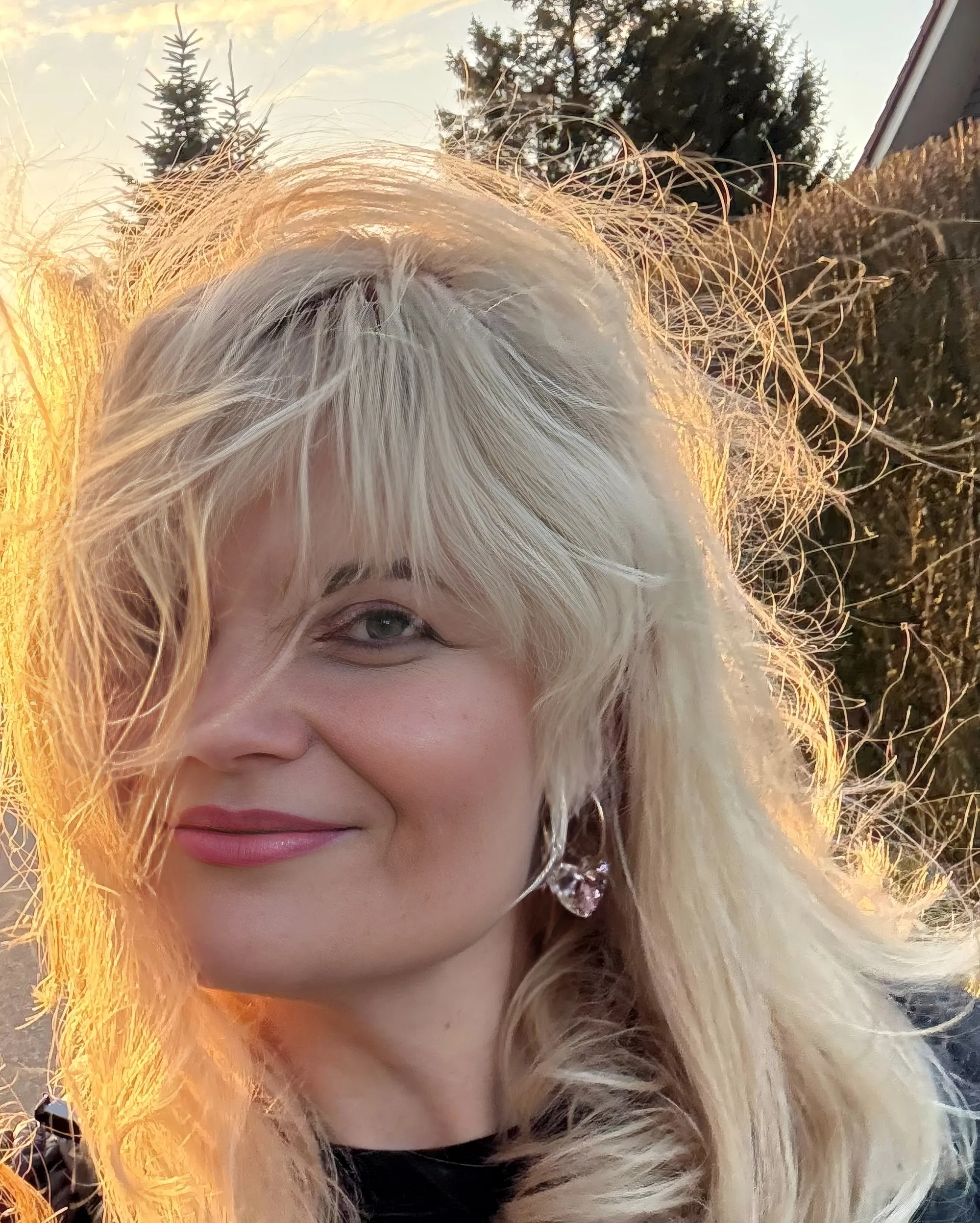Jenny Seichter, Friseurmeisterin aus Schwerin, im warmen Abendlicht